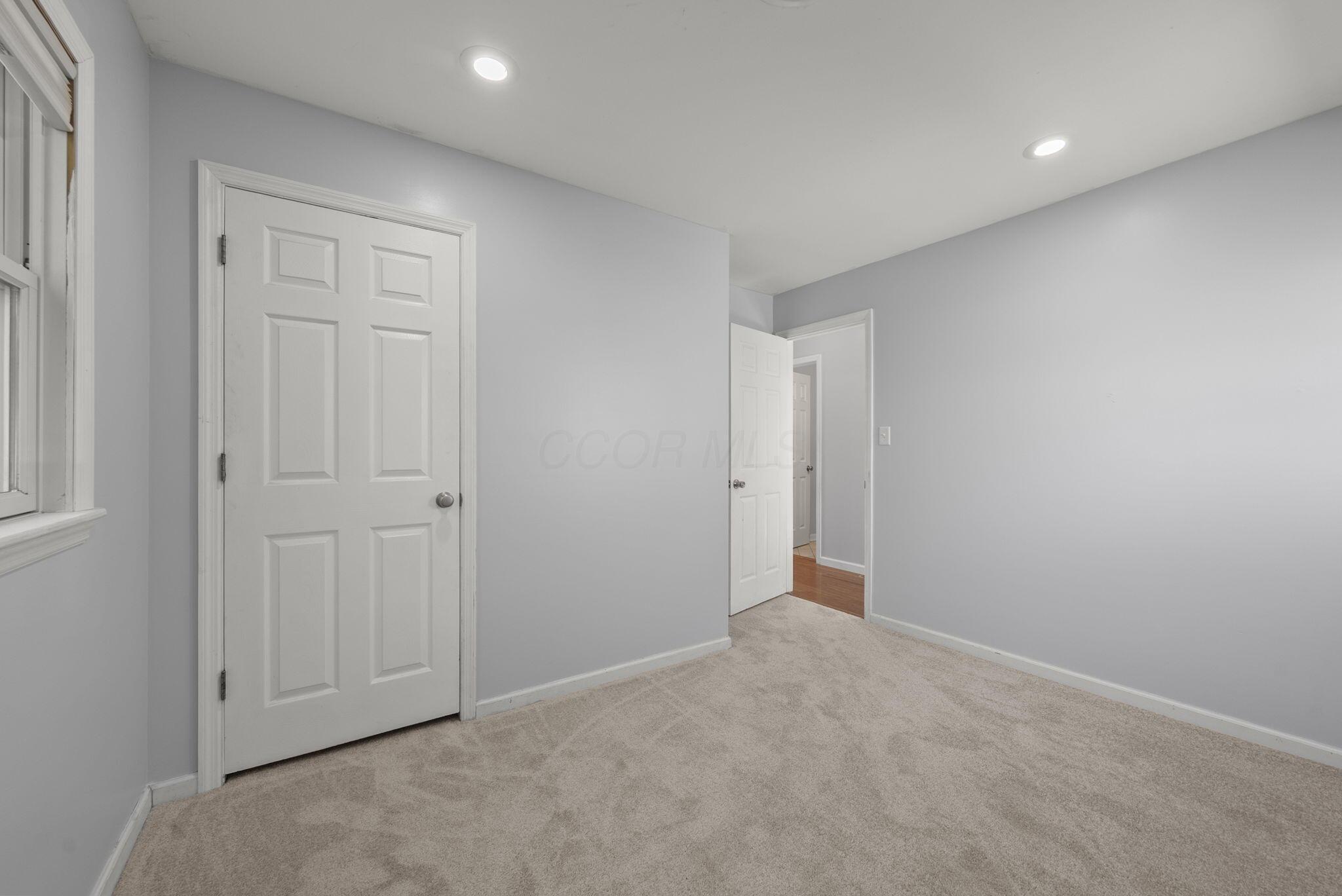 284 Madison Drive N Property Photo 17