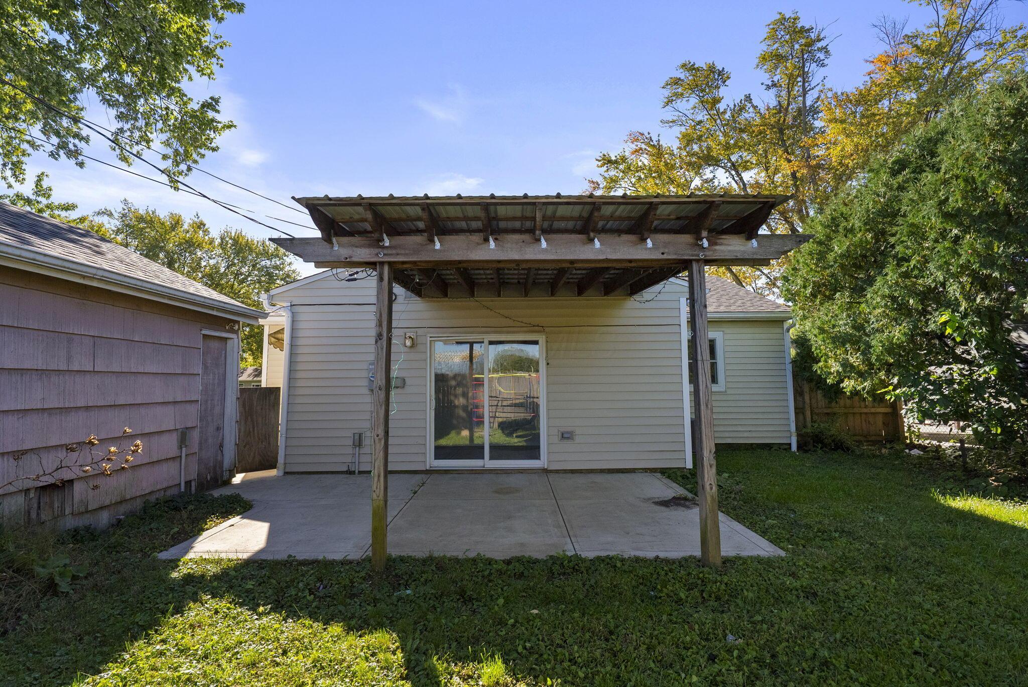 284 Madison Drive N Property Photo 21