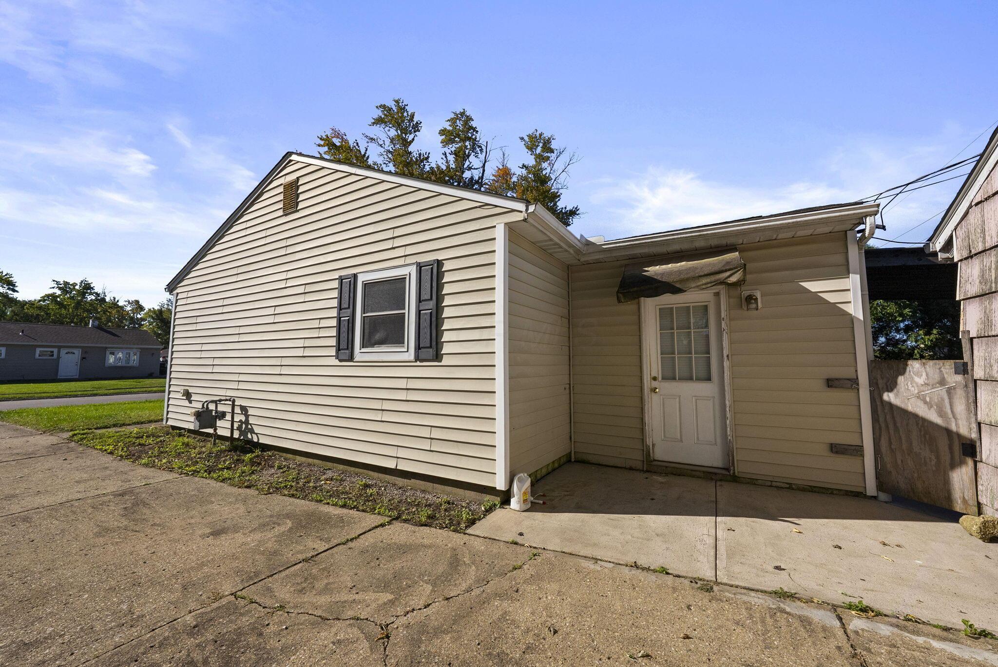 284 Madison Drive N Property Photo 27