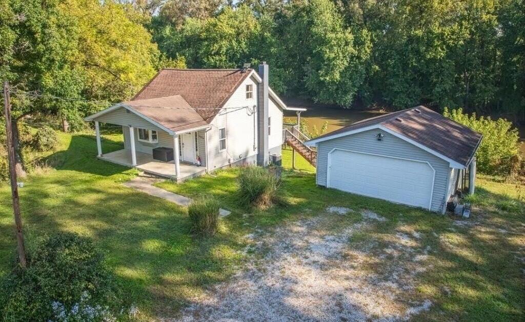 5200 Three Locks Road Property Photo 2