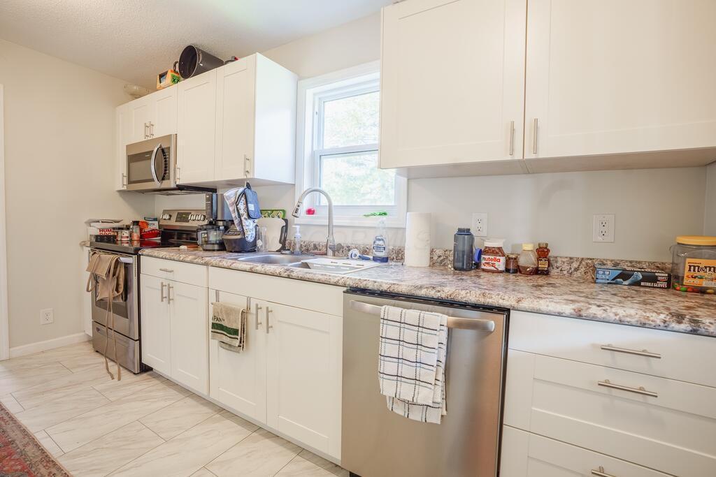 5200 Three Locks Road Property Photo 11