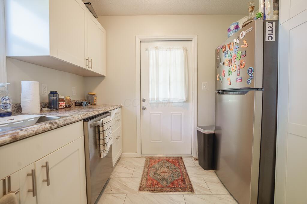 5200 Three Locks Road Property Photo 12