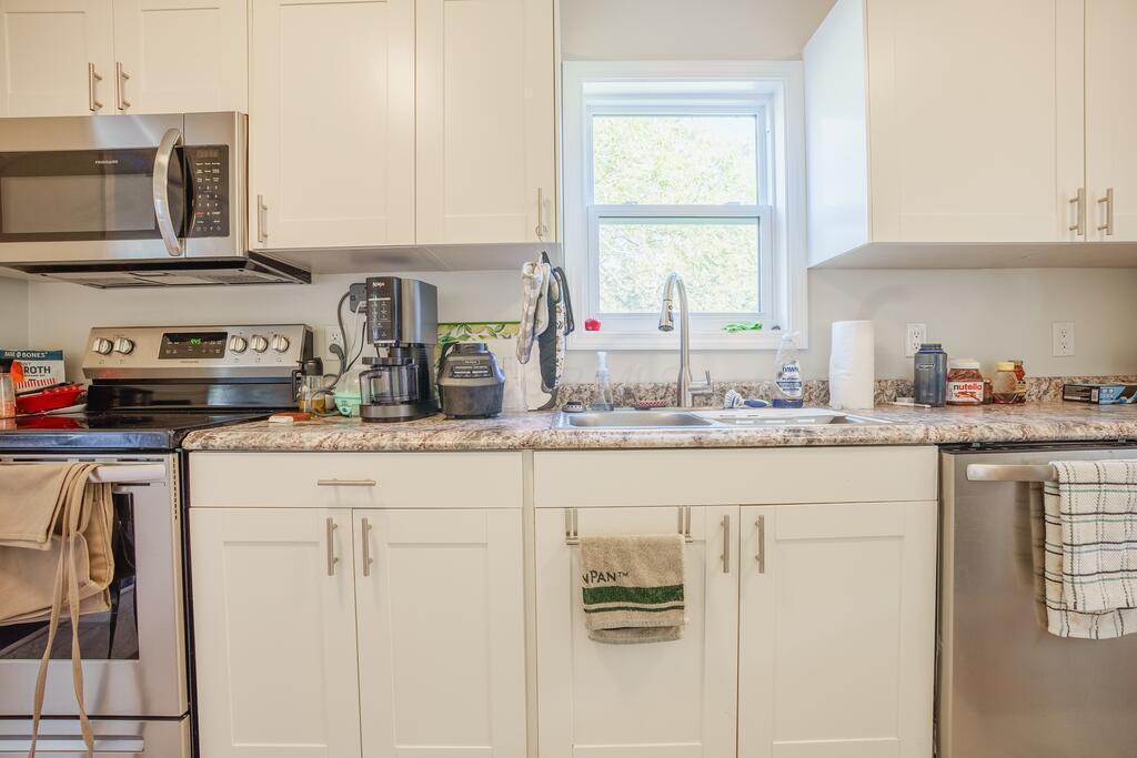 5200 Three Locks Road Property Photo 13