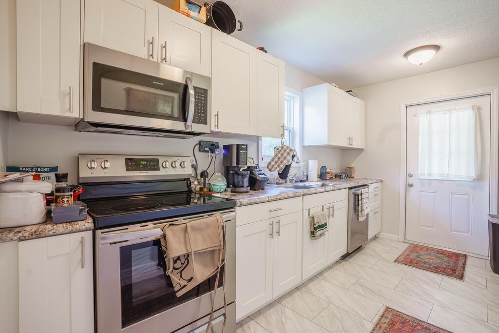 5200 Three Locks Road Property Photo 14