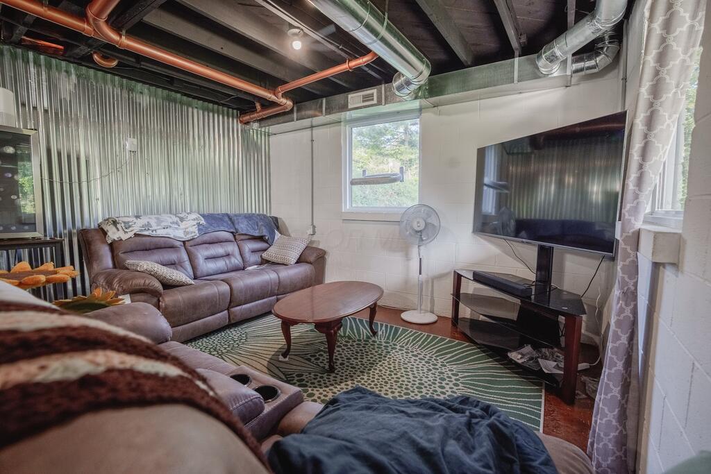 5200 Three Locks Road Property Photo 30
