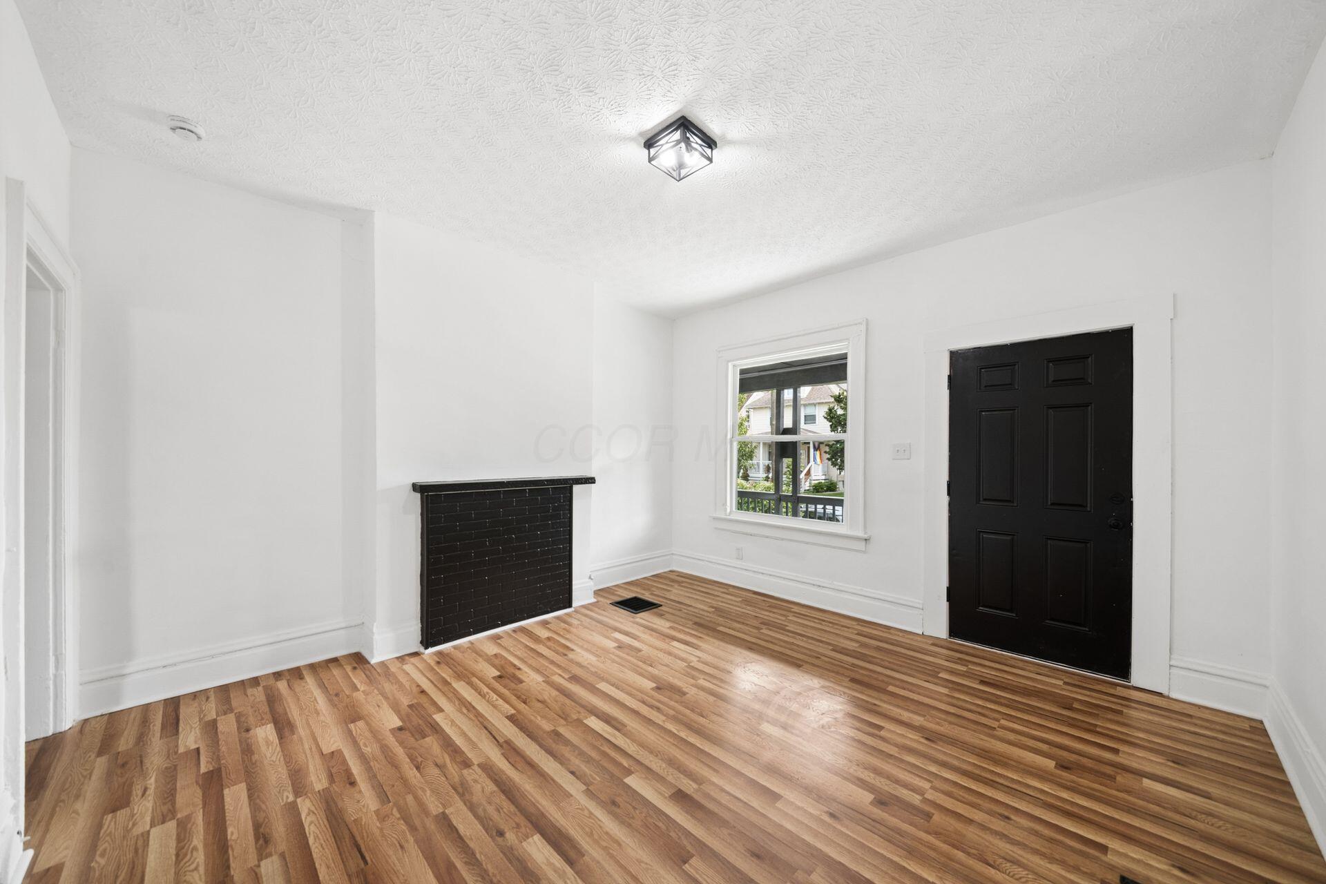 1338-1340 Hildreth Avenue Property Photo 9