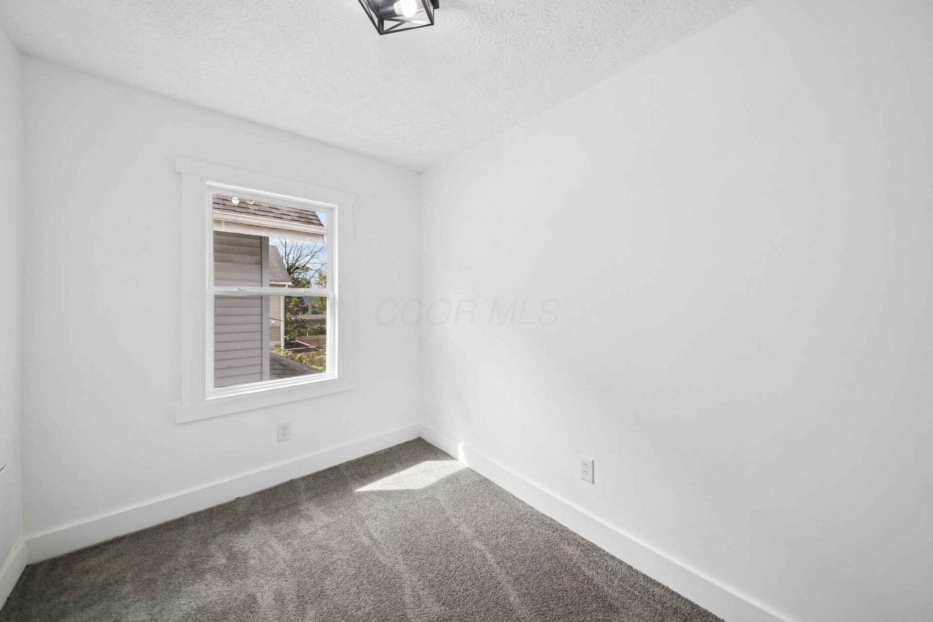 1338-1340 Hildreth Avenue Property Photo 23