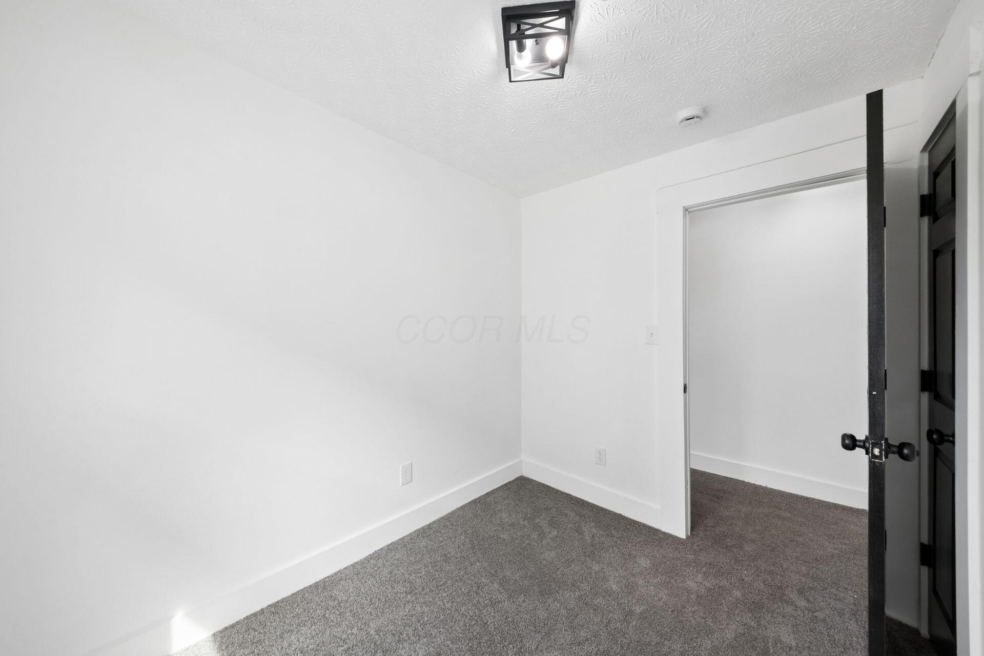 1338-1340 Hildreth Avenue Property Photo 24