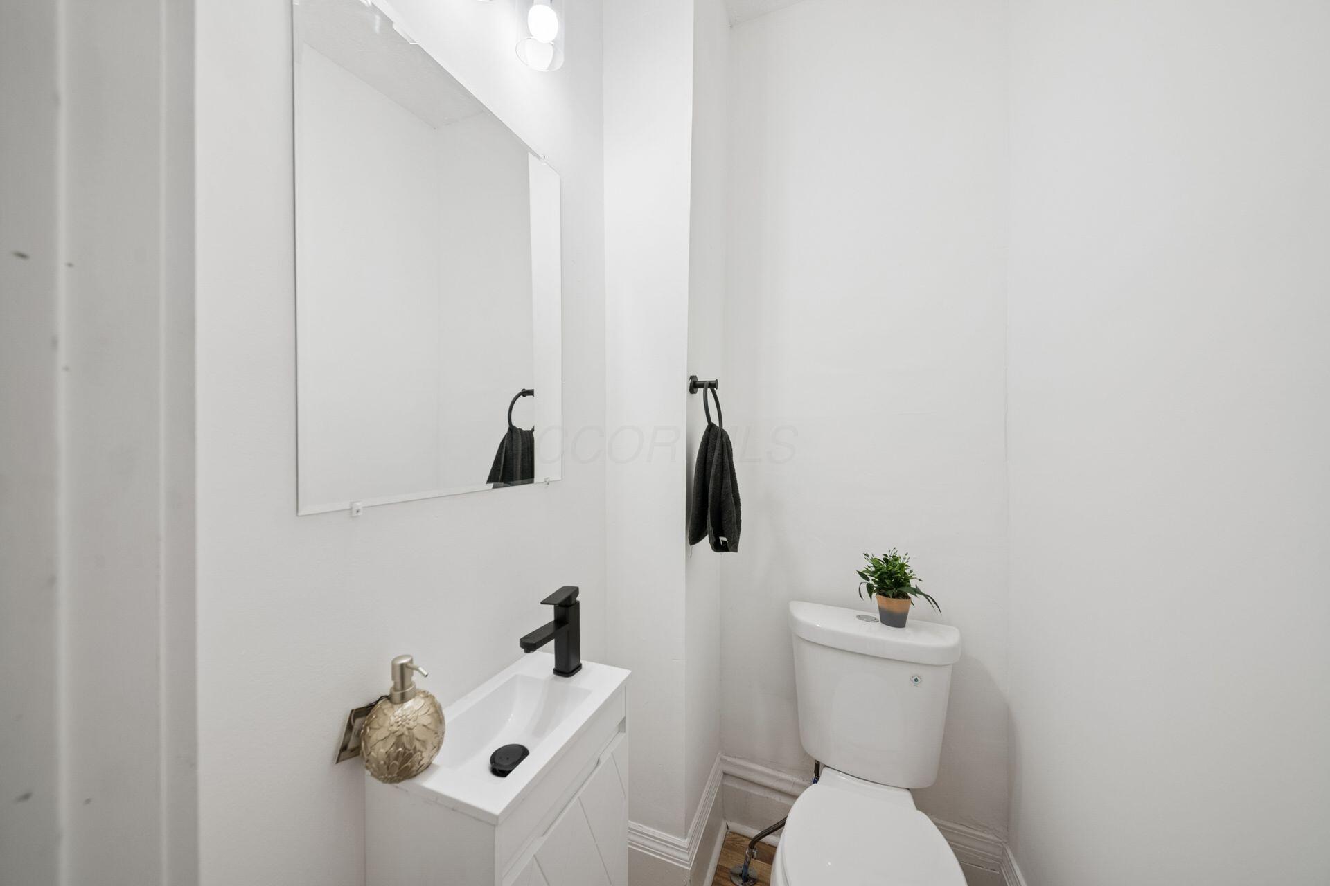 1338-1340 Hildreth Avenue Property Photo 44