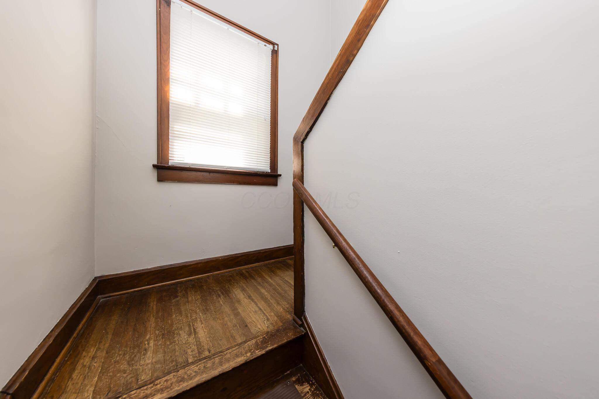 213 - 215 W Weber Road Property Photo 15