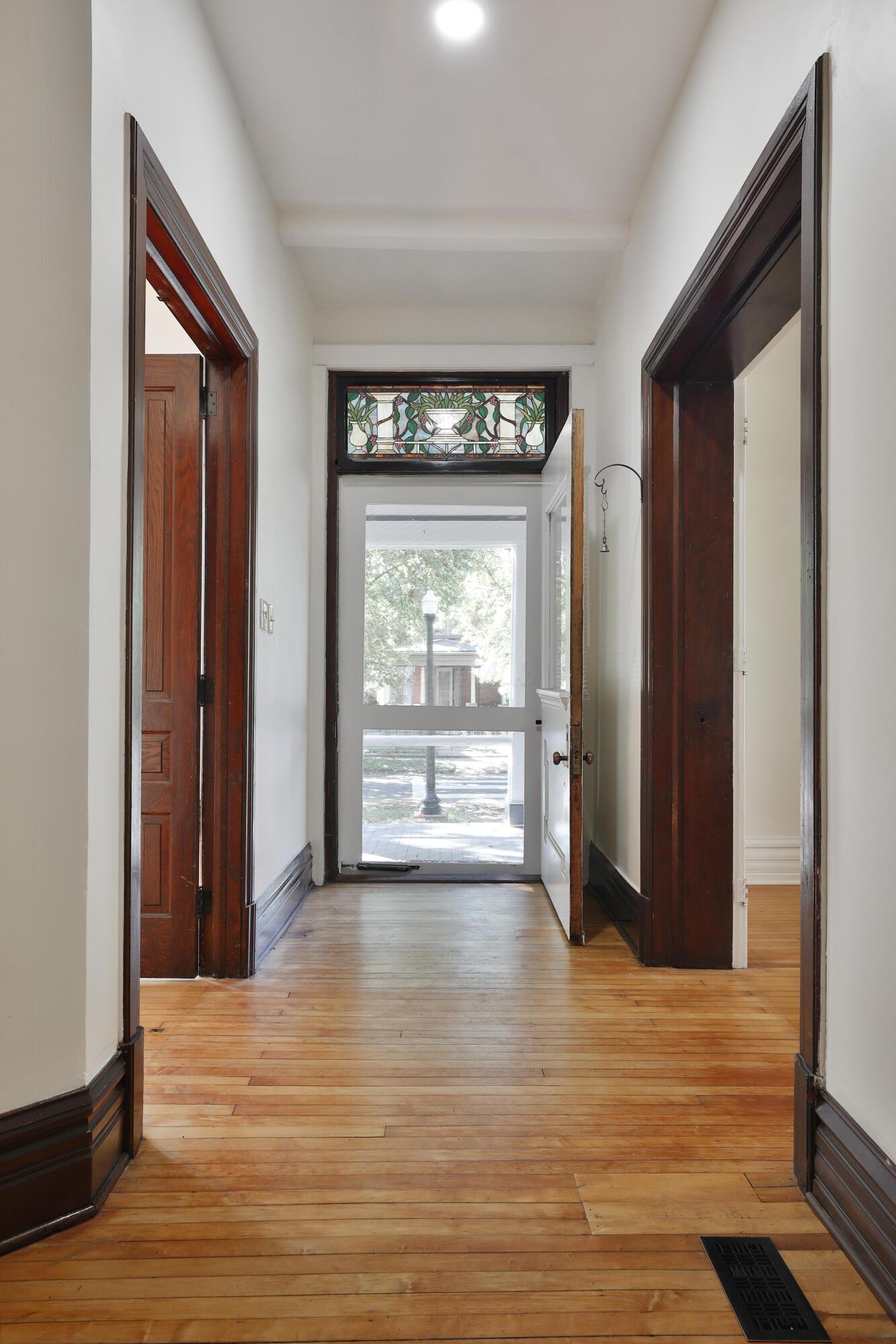 332 W 6th Avenue Property Photo 6