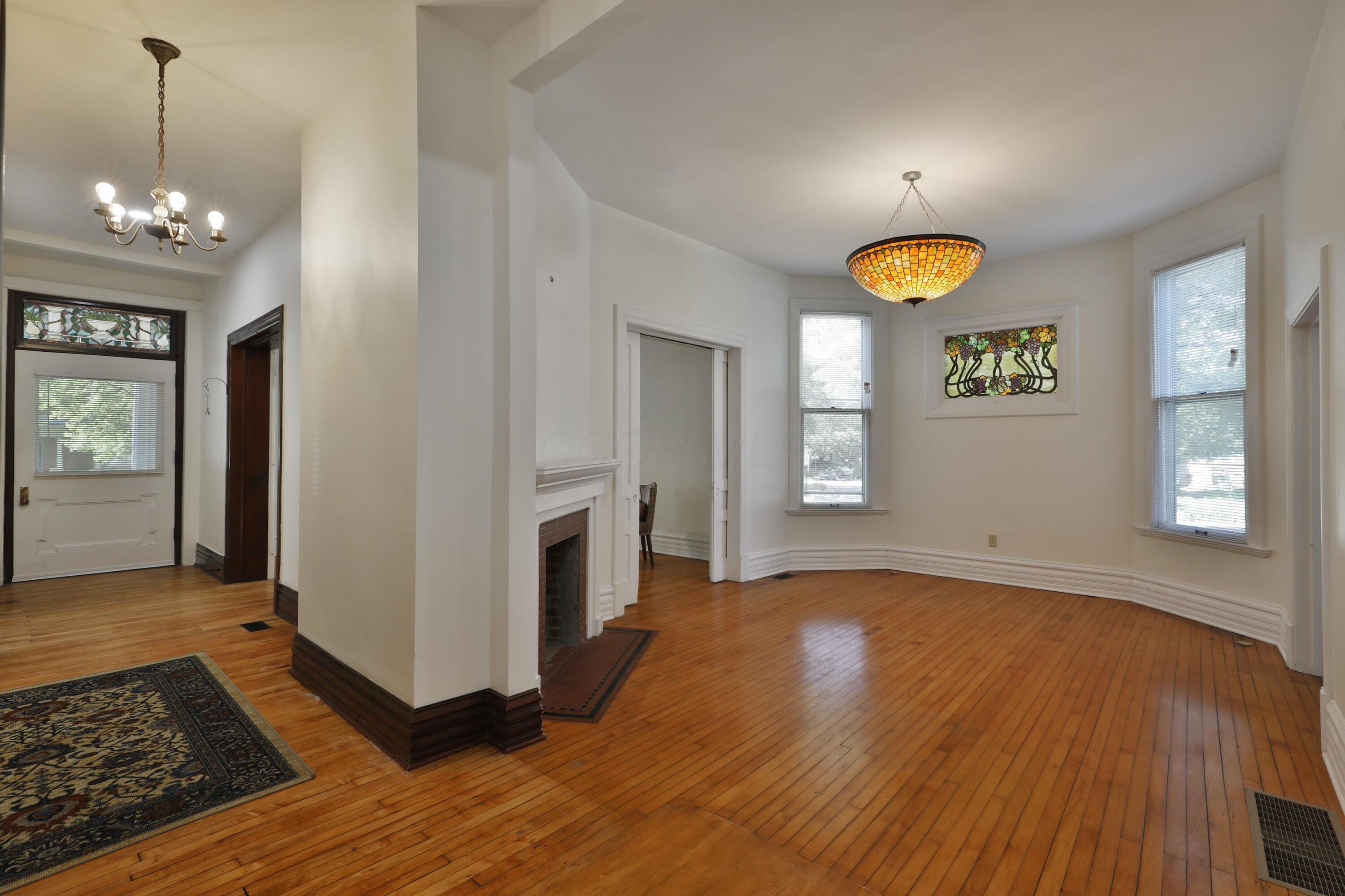332 W 6th Avenue Property Photo 19
