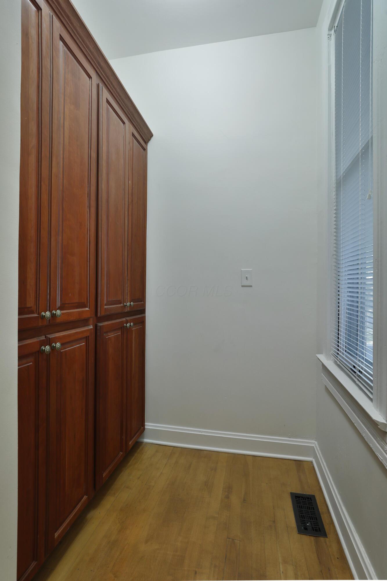 332 W 6th Avenue Property Photo 36