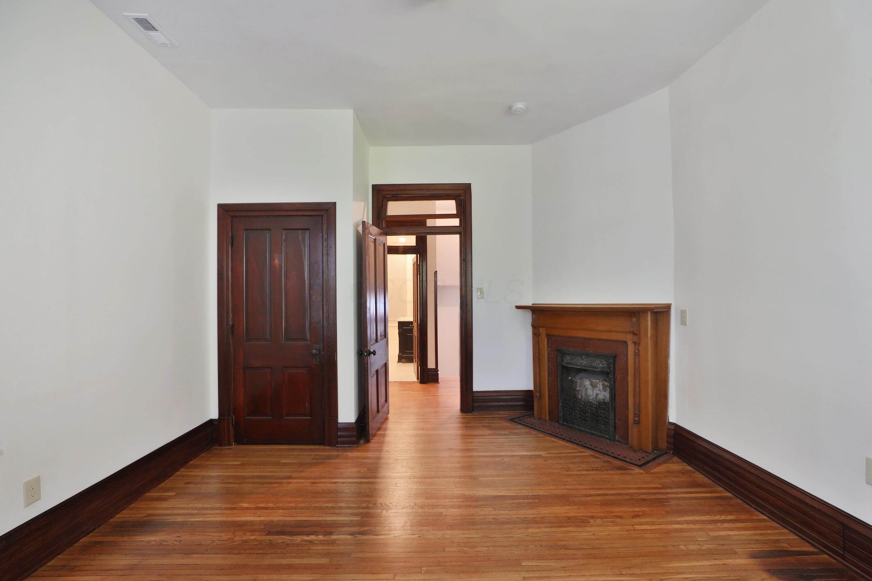 332 W 6th Avenue Property Photo 52