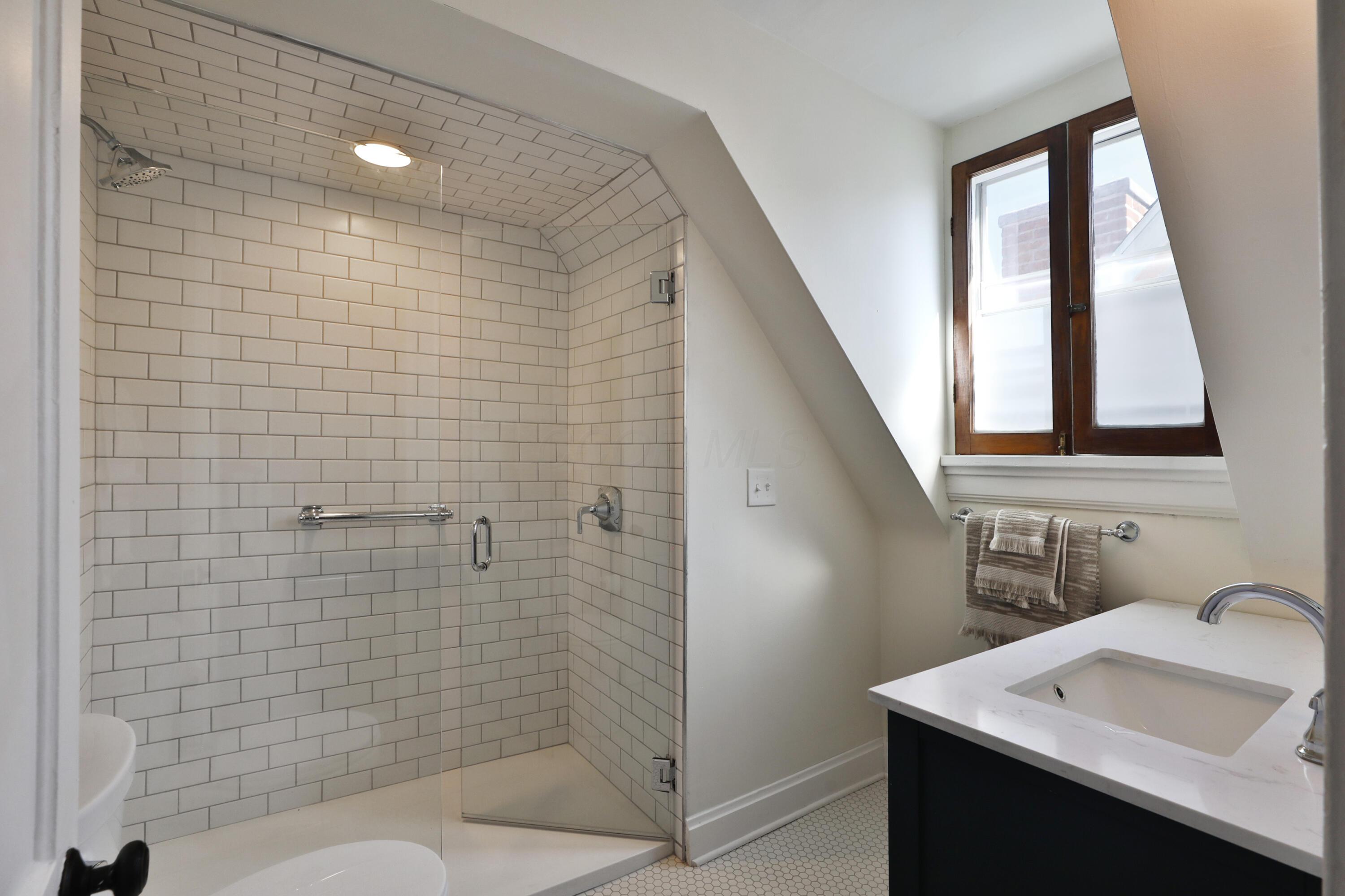 332 W 6th Avenue Property Photo 66