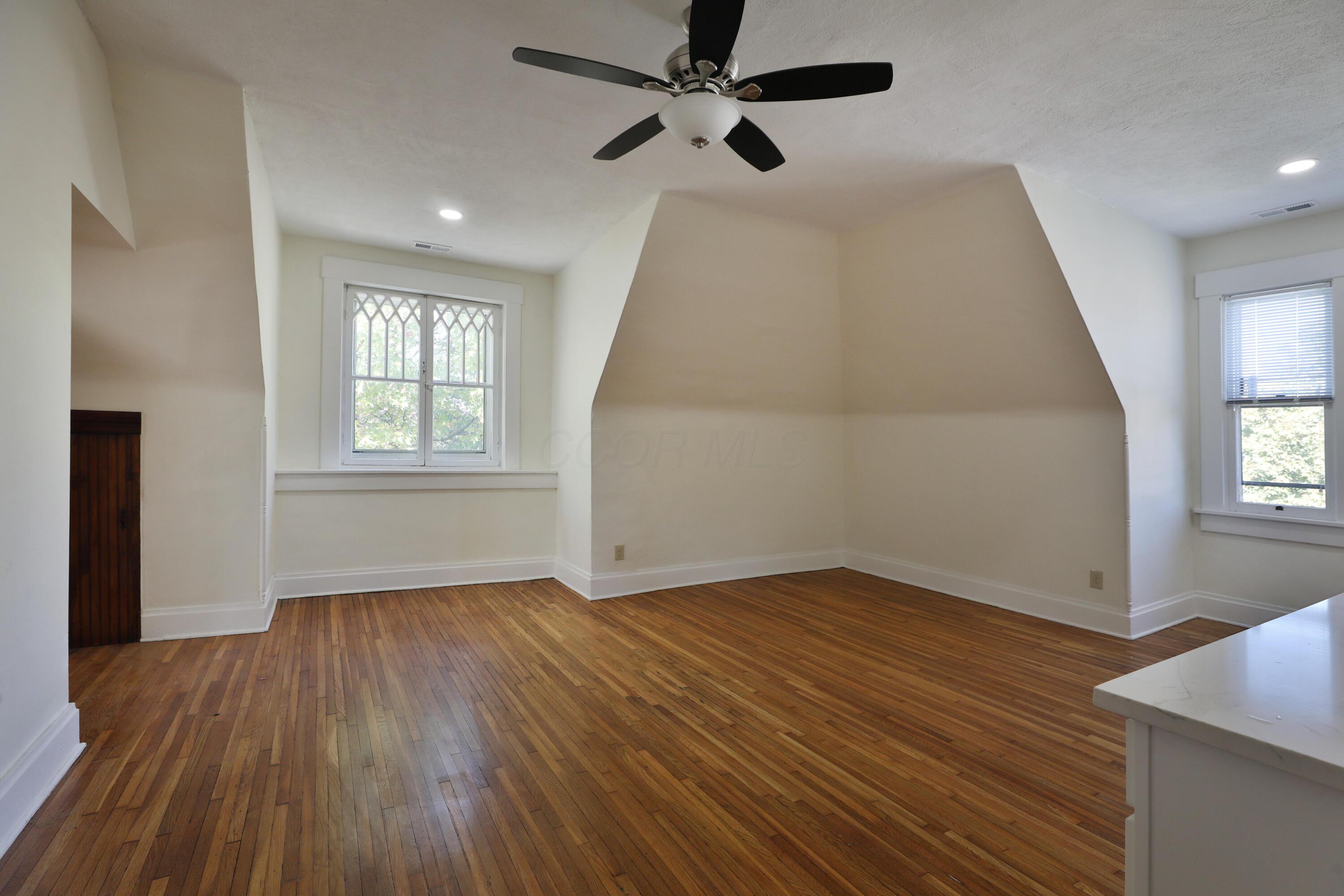 332 W 6th Avenue Property Photo 68