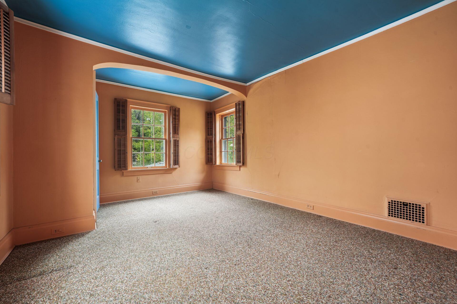 110 Griswold Street Property Photo 16