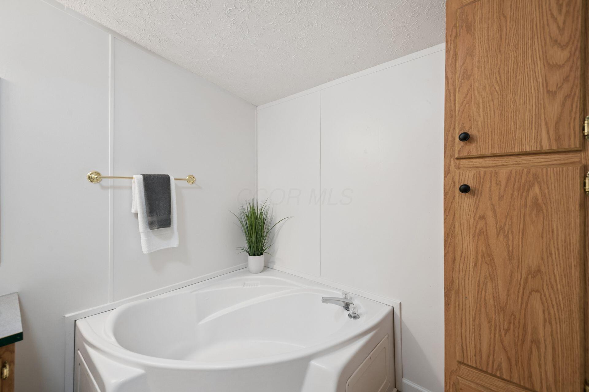690 Westphal Avenue Property Photo 18