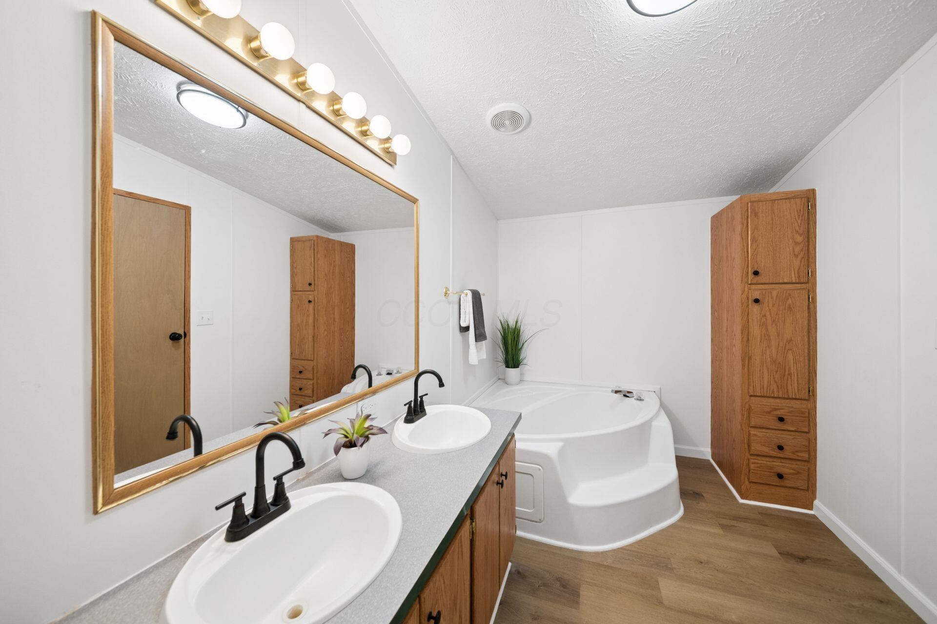 690 Westphal Avenue Property Photo 20