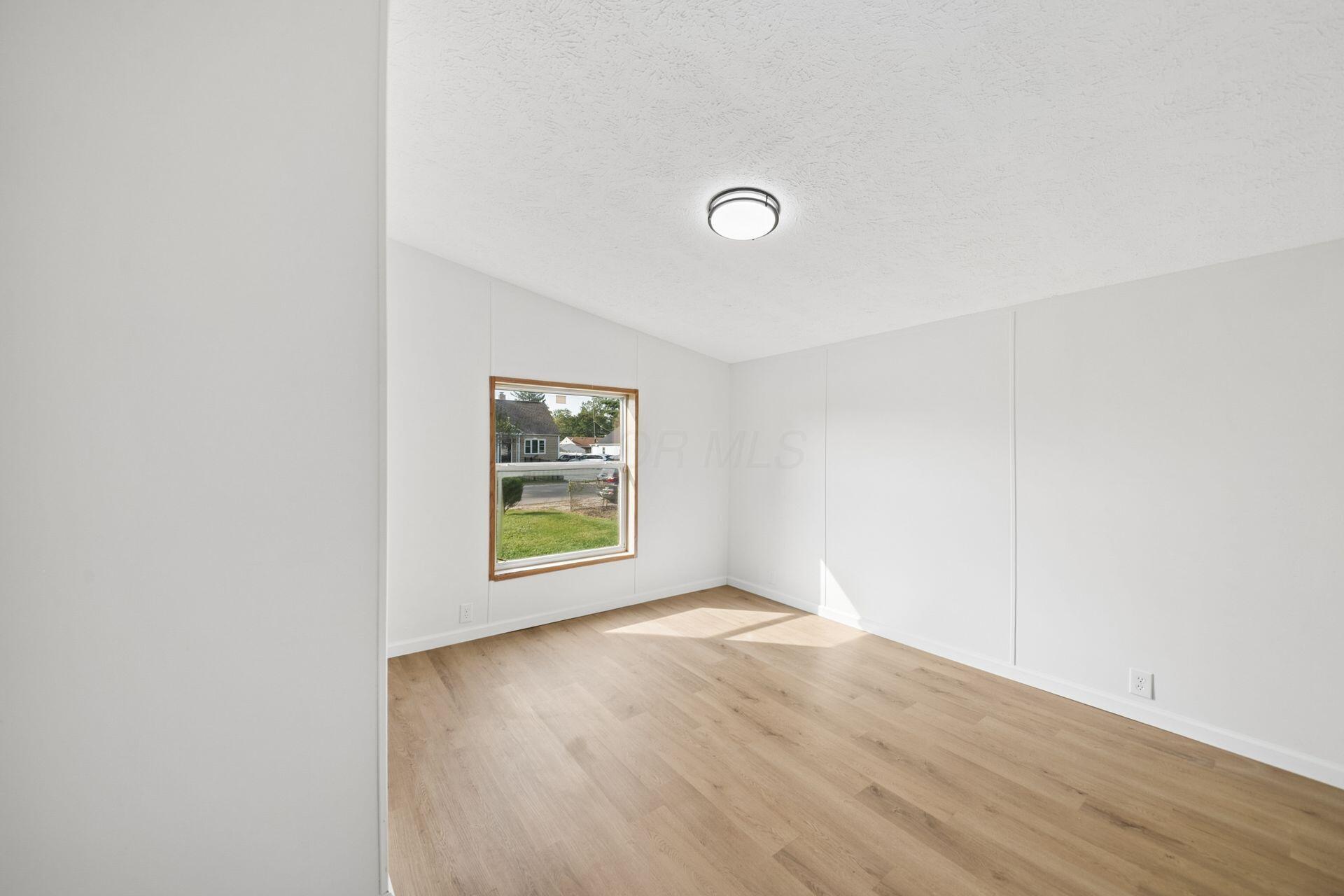 690 Westphal Avenue Property Photo 24