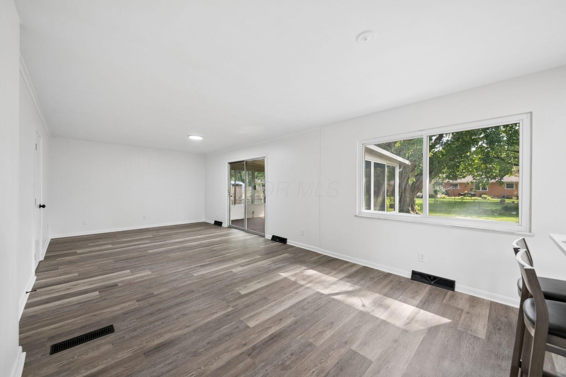 2633 Floribunda Drive Property Photo 6