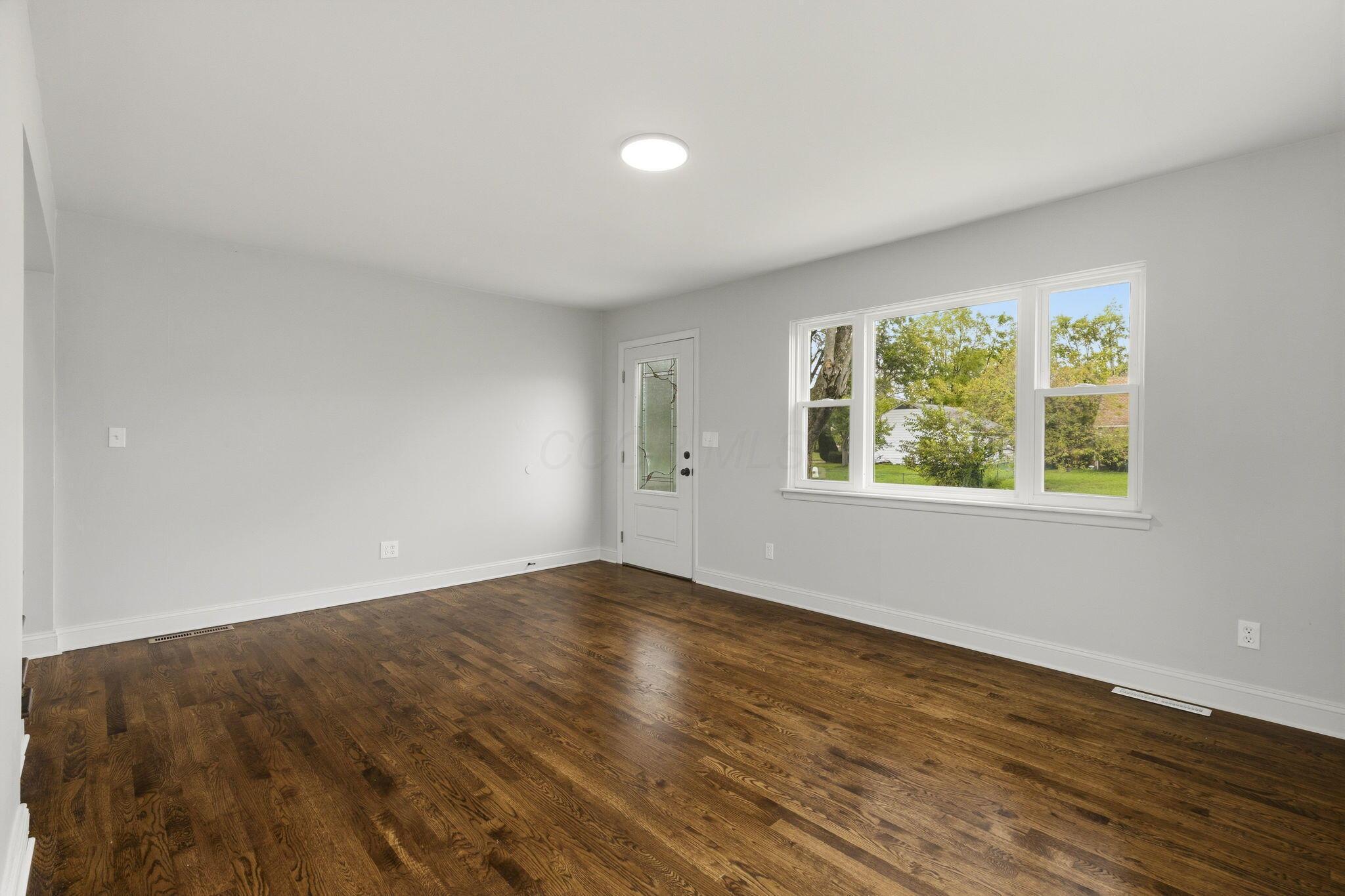 1207 Carbone Drive Property Photo 6