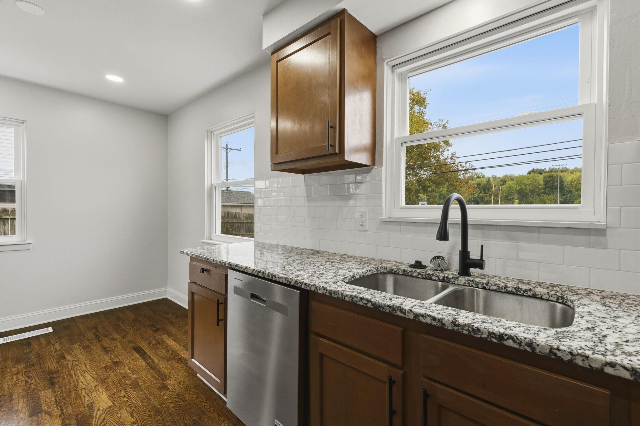 1207 Carbone Drive Property Photo 9