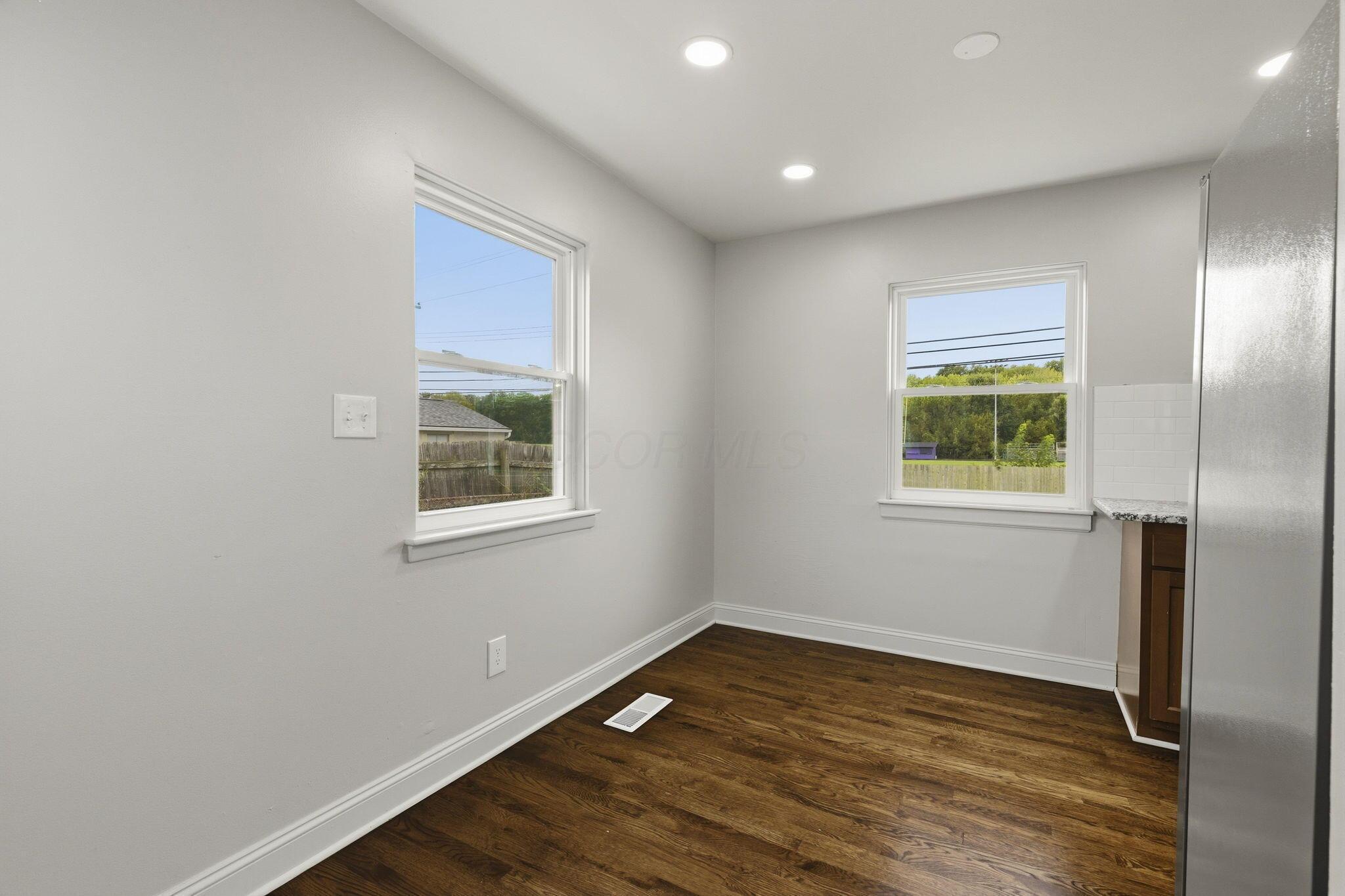 1207 Carbone Drive Property Photo 10