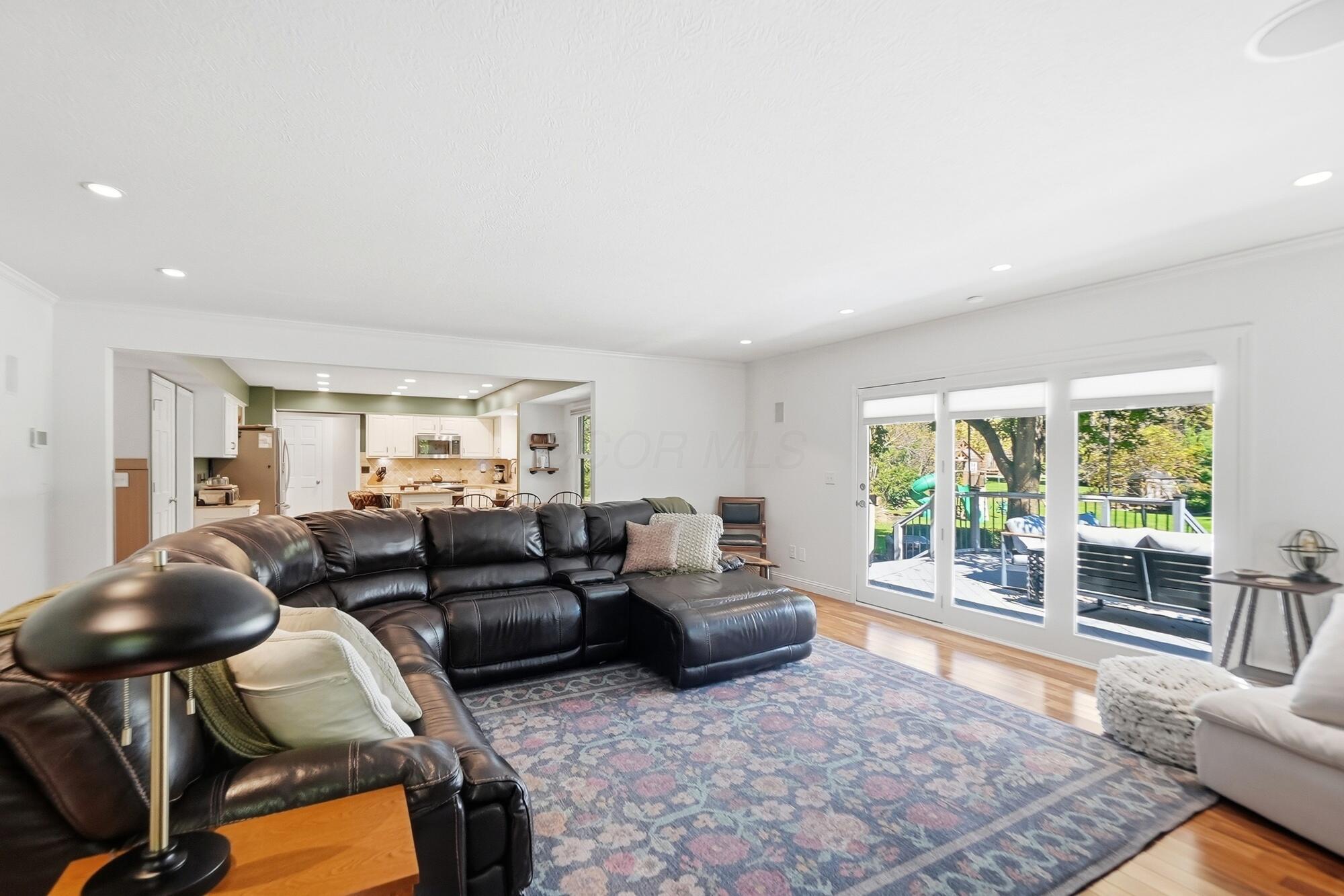 4886 Longbenton Way Property Photo 11