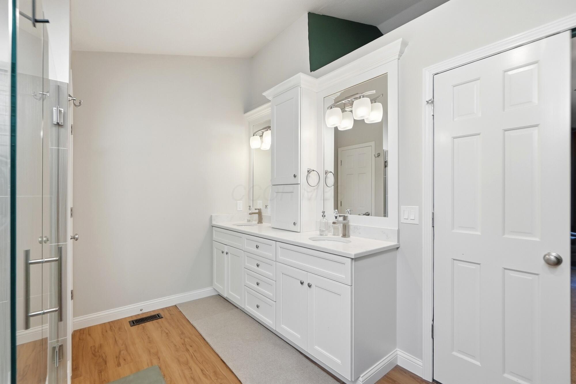 4886 Longbenton Way Property Photo 38