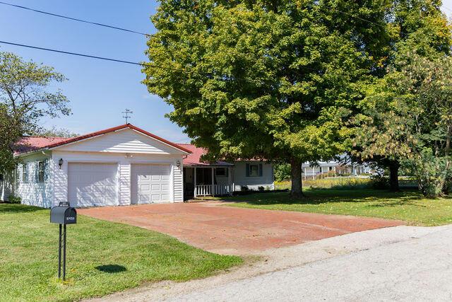 21455 Mccoy Road Property Photo 3