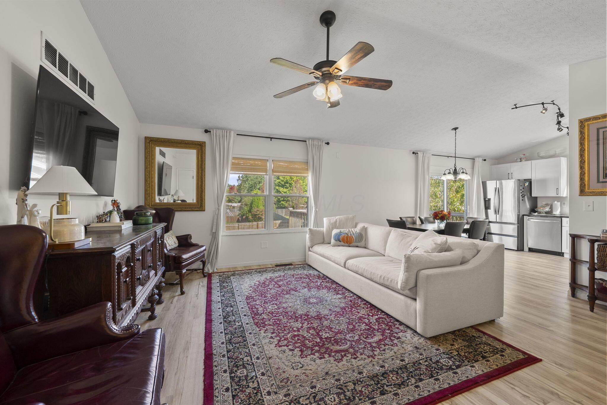 7954 Hickson Drive Property Photo 8