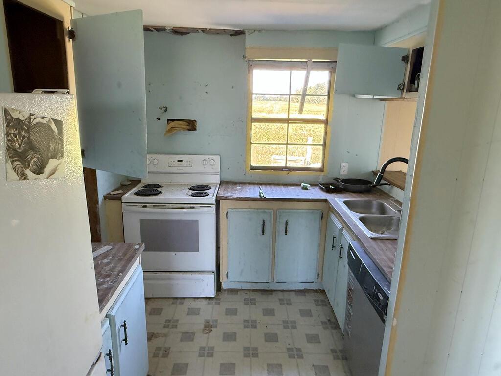 26305 Storms Road Property Photo 9