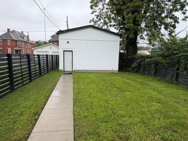 489 Saint Clair Avenue Property Photo 5