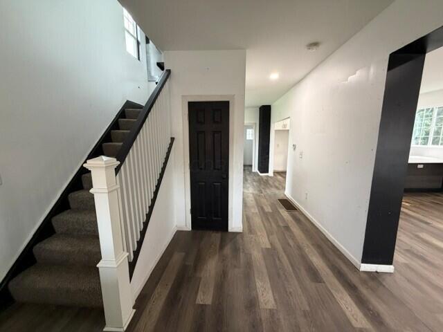 489 Saint Clair Avenue Property Photo 6