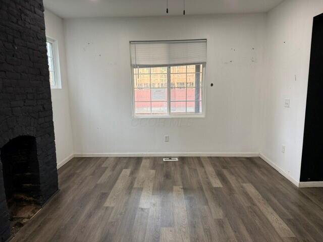 489 Saint Clair Avenue Property Photo 8