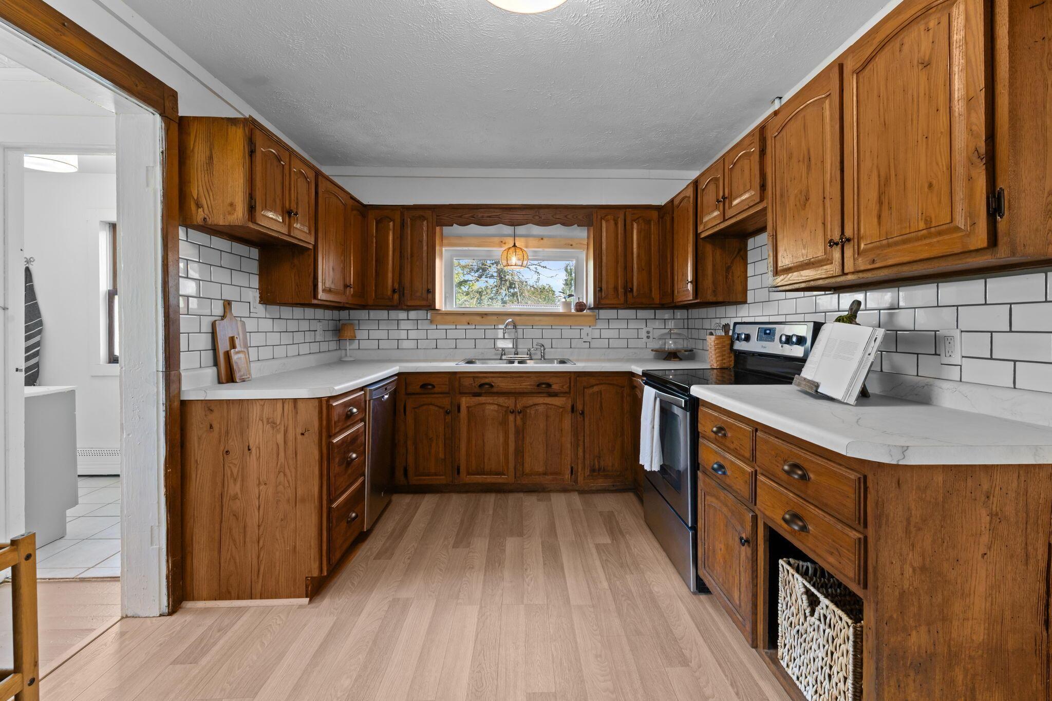 174 County Road 700 Property Photo 11