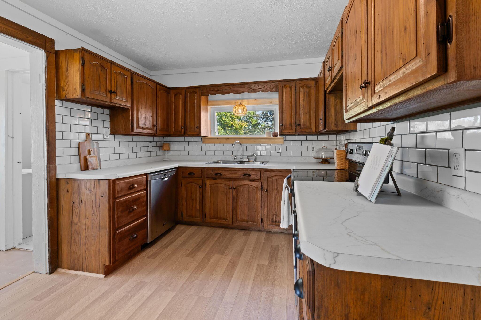 174 County Road 700 Property Photo 16
