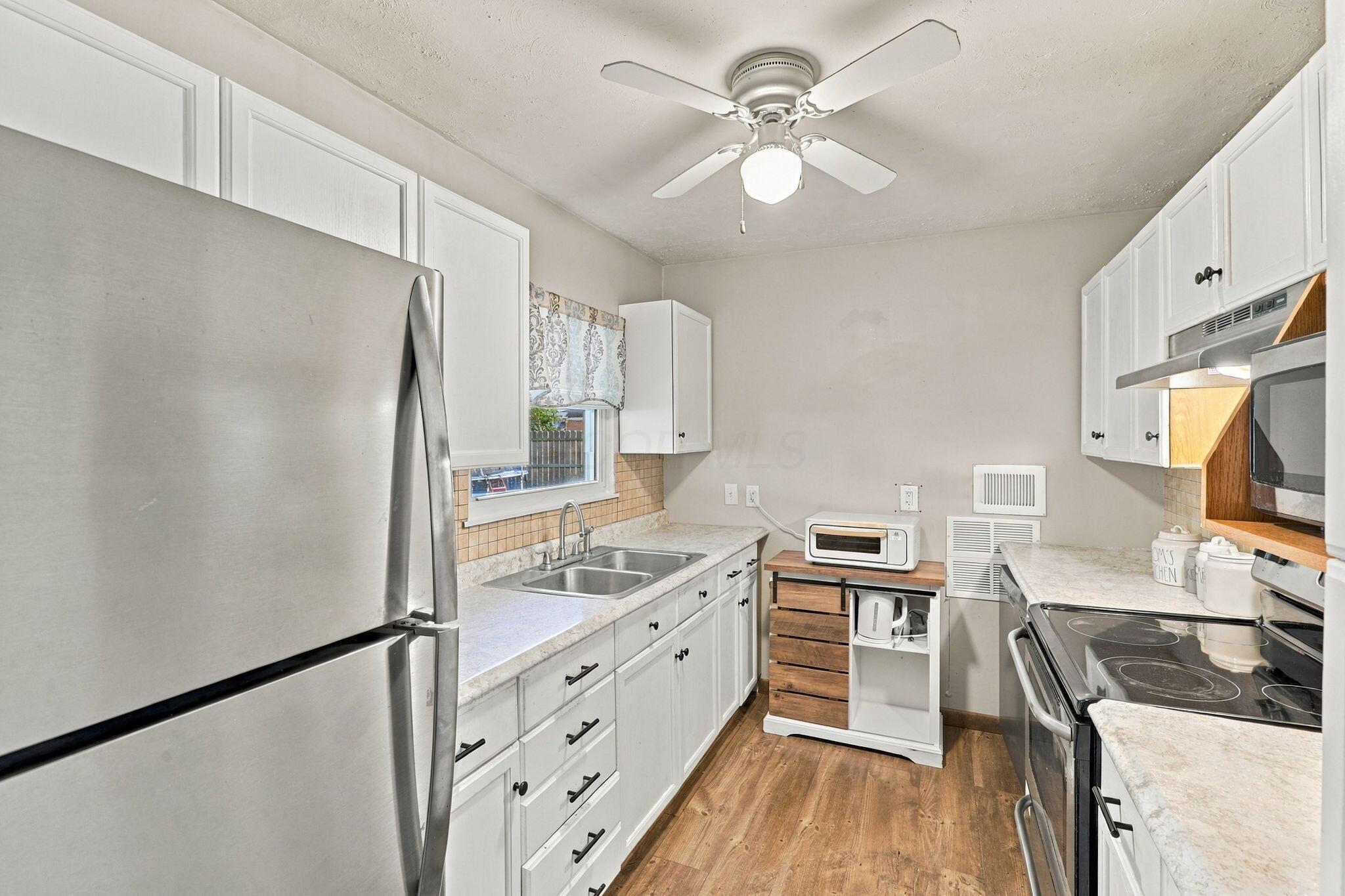 420 Avon Drive Property Photo 12