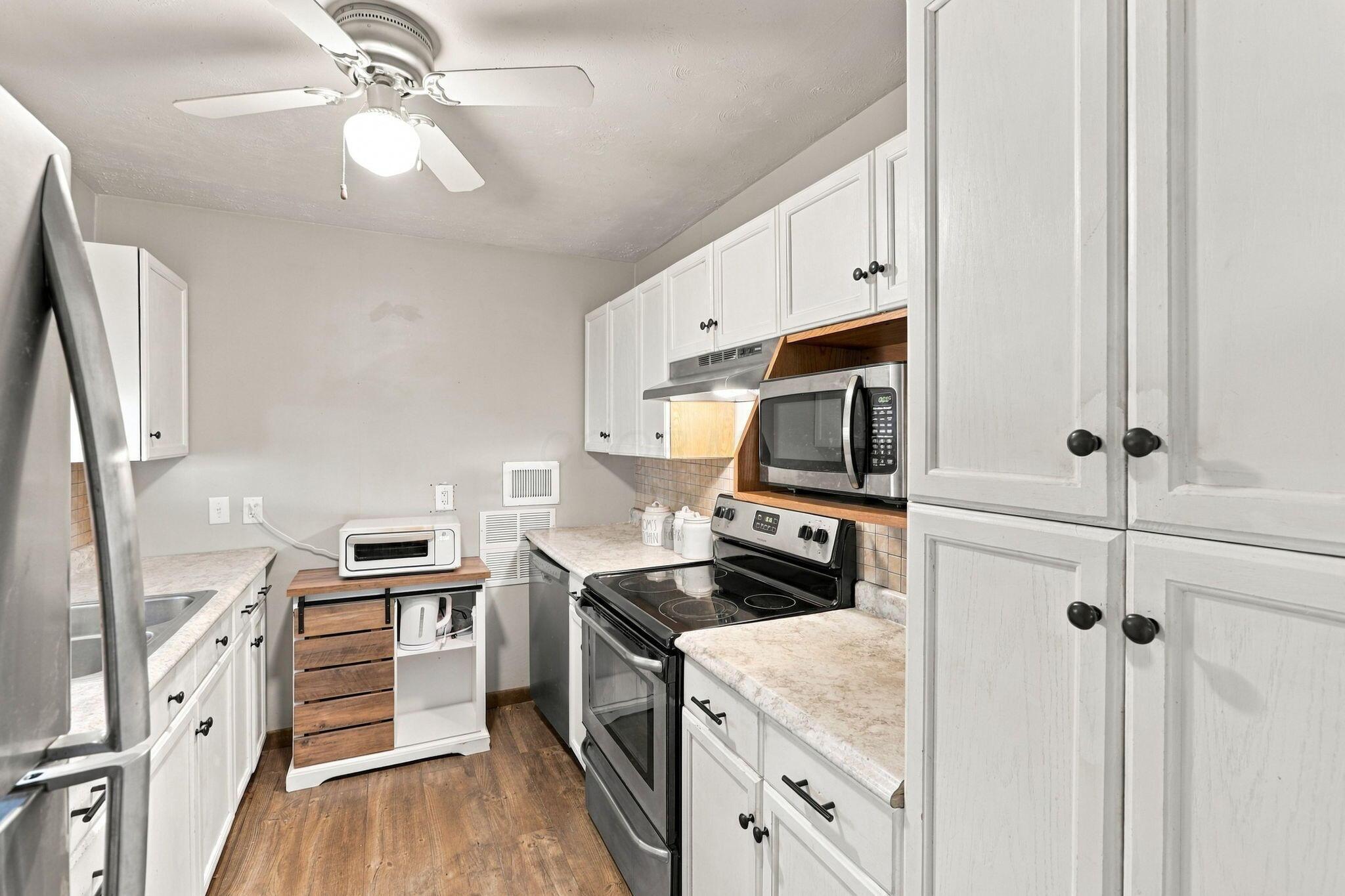 420 Avon Drive Property Photo 13