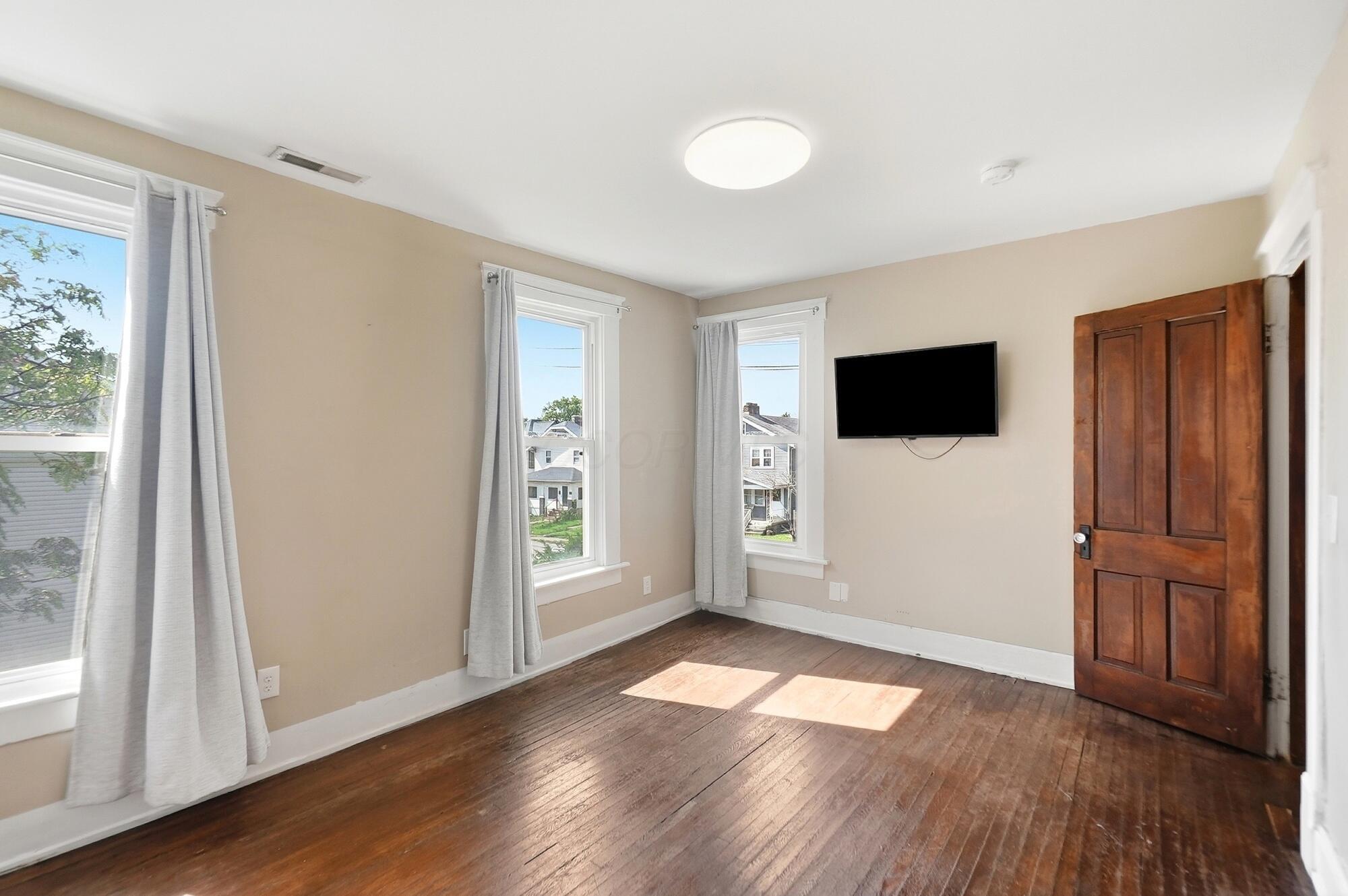 964 Lockbourne Road Property Photo 14