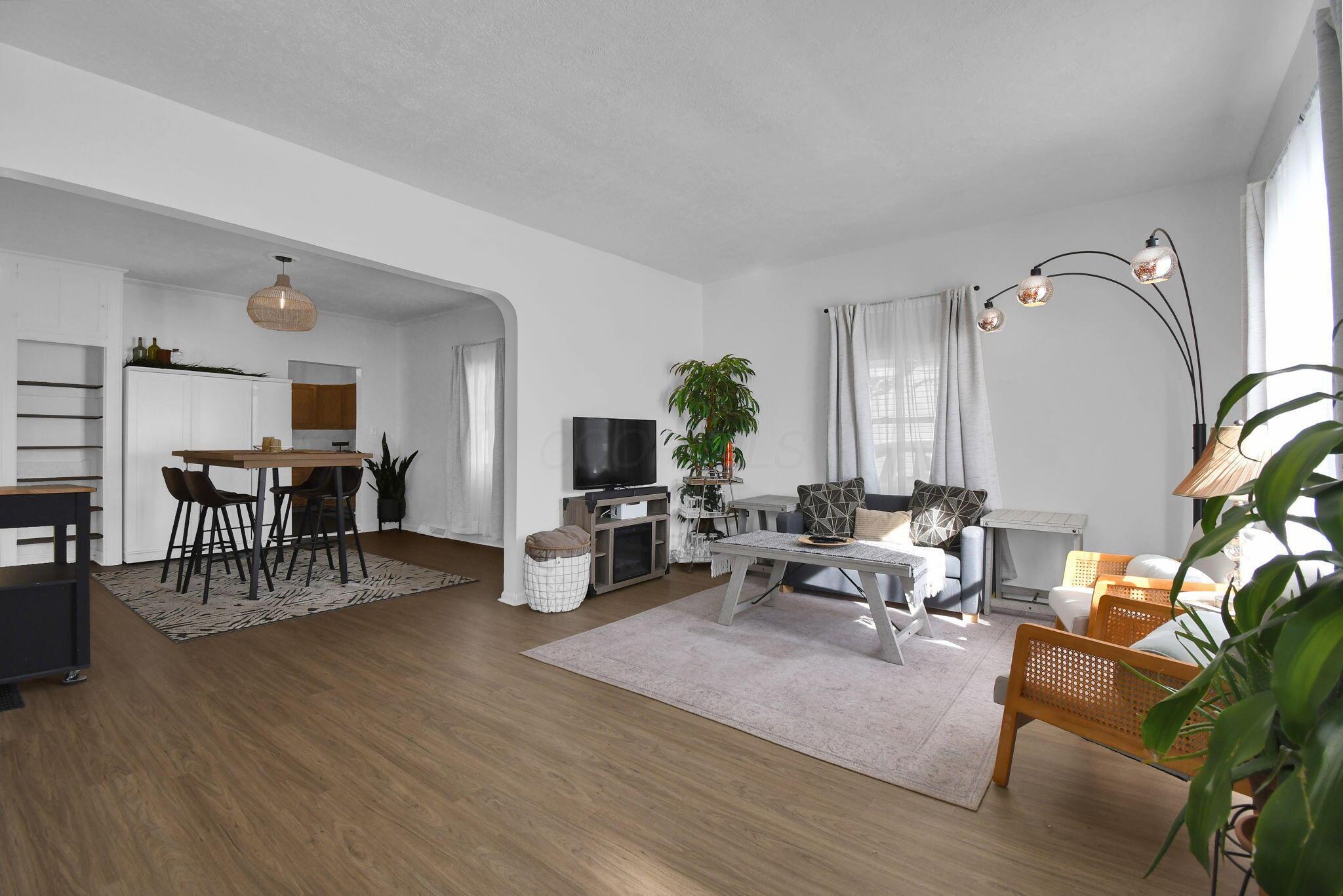 305 Madison Avenue Property Photo 4