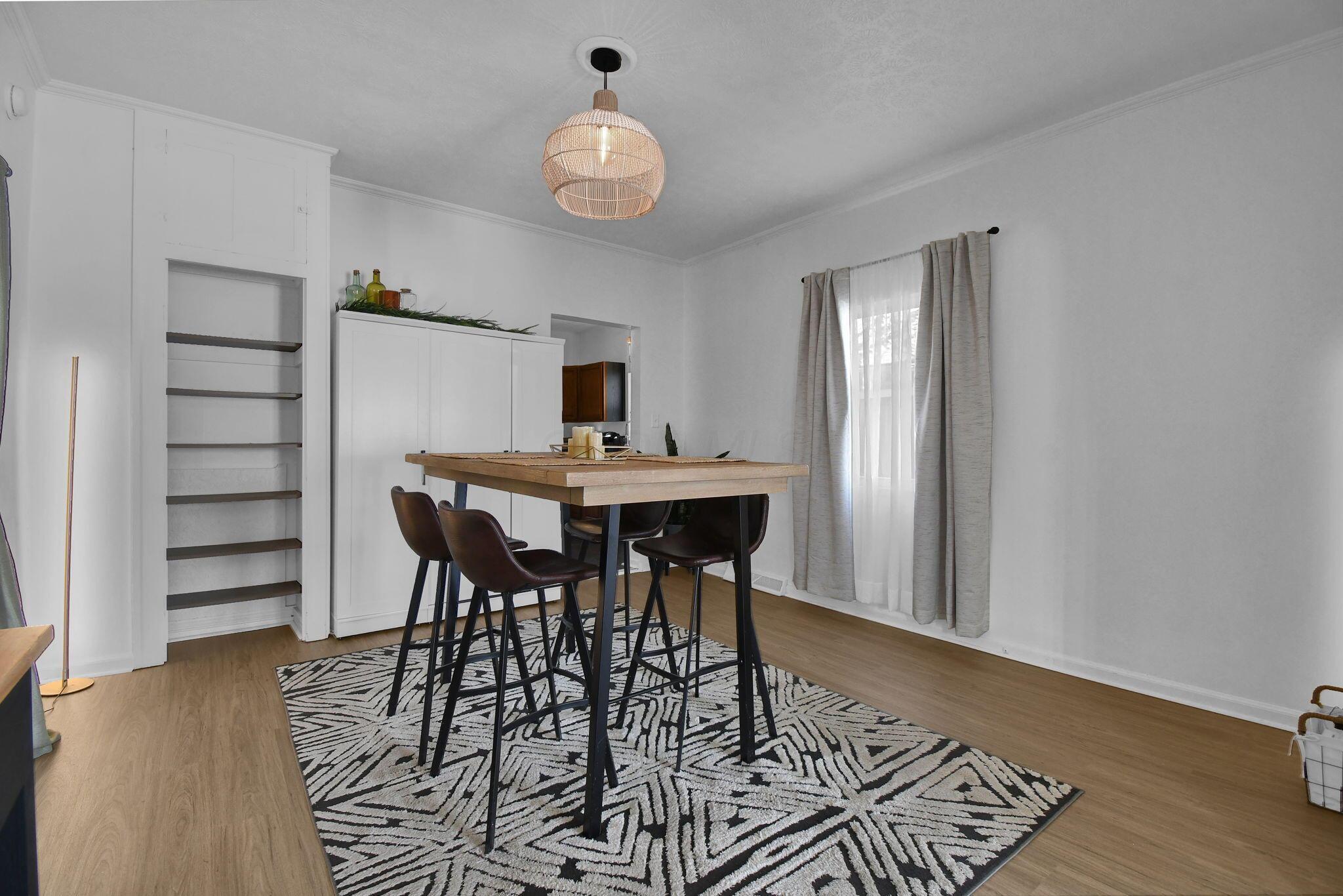 305 Madison Avenue Property Photo 6