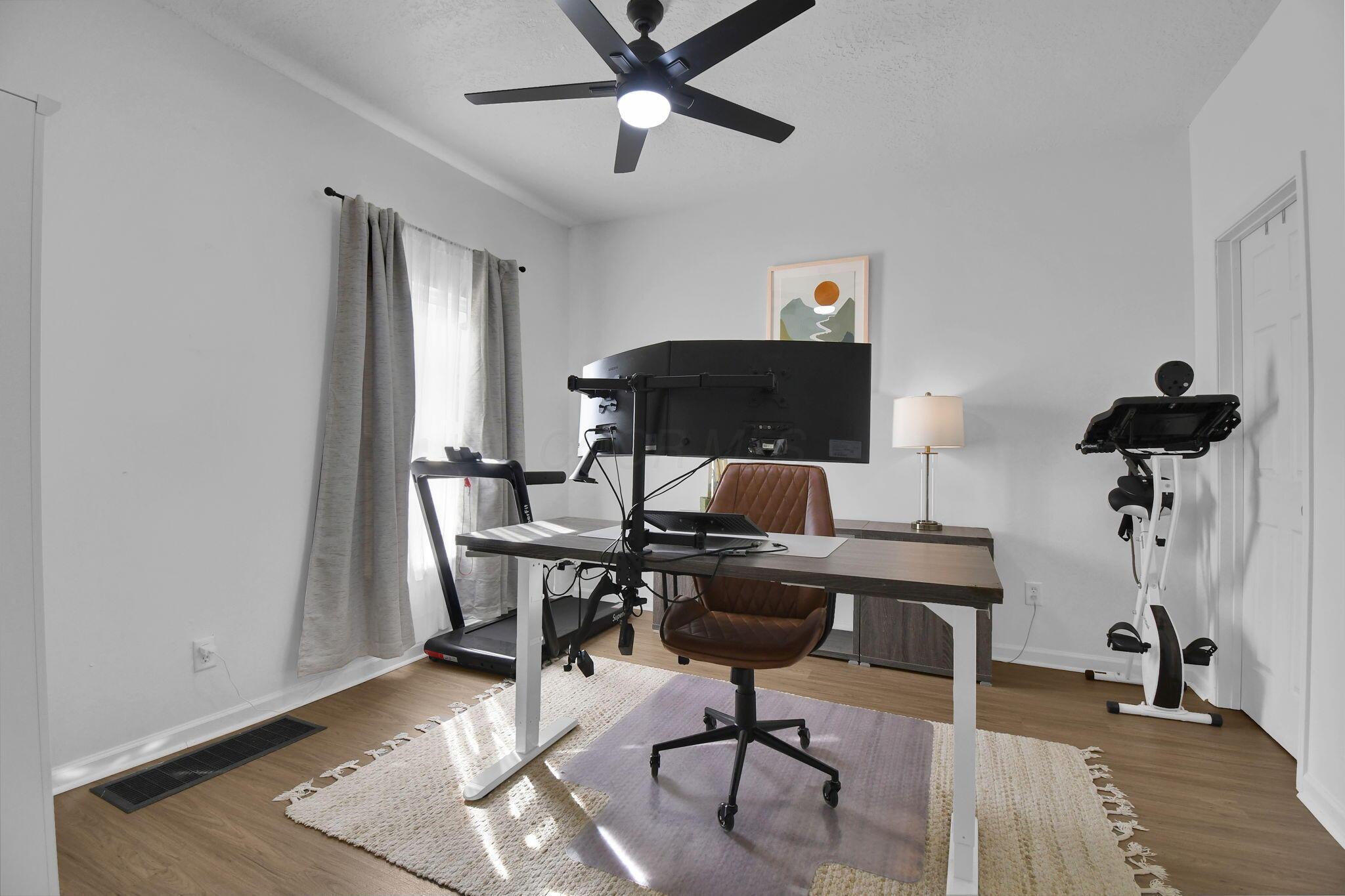 305 Madison Avenue Property Photo 8