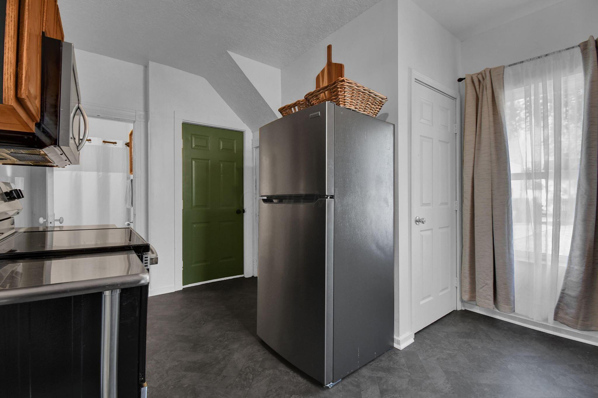 305 Madison Avenue Property Photo 11