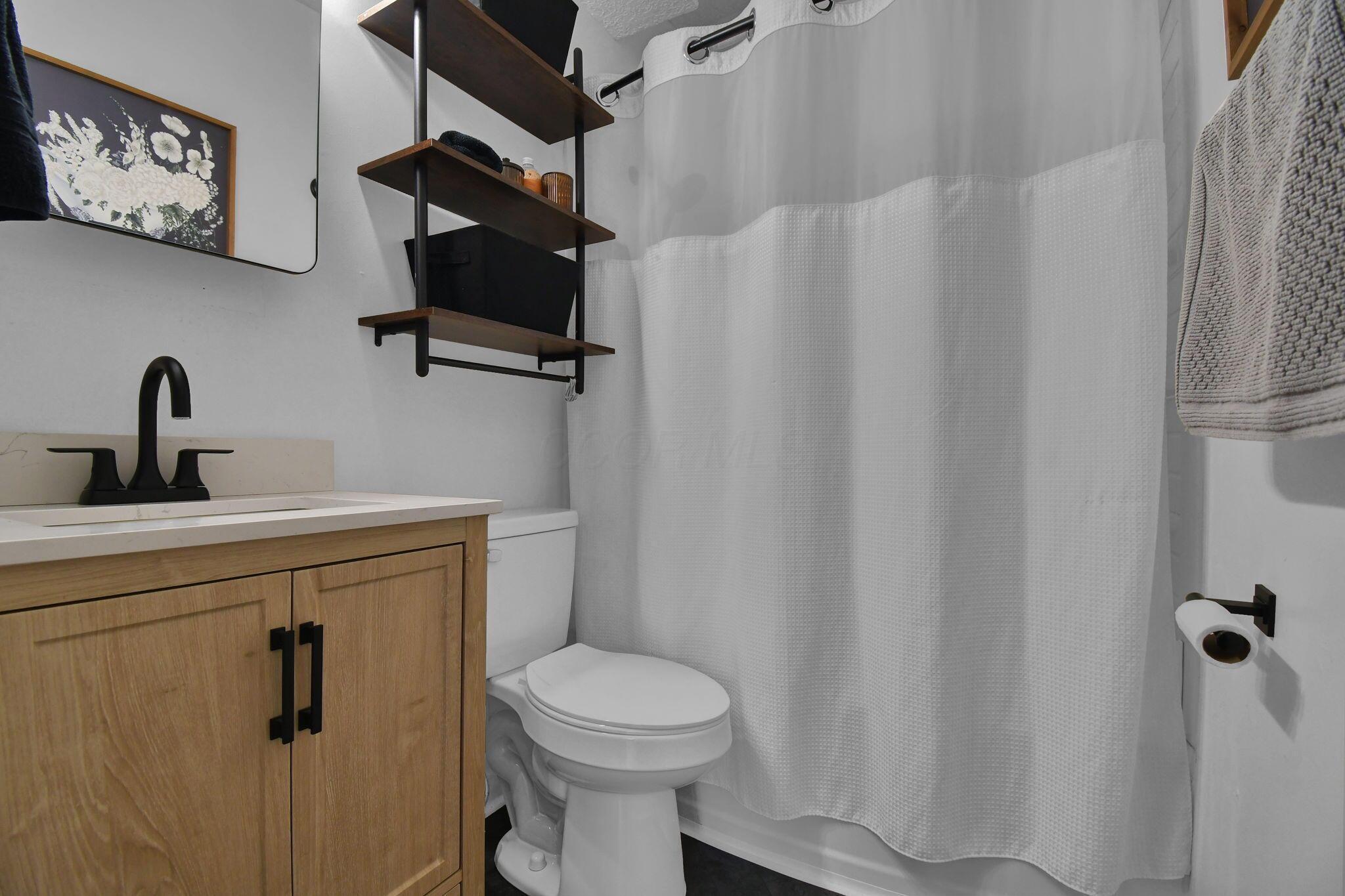 305 Madison Avenue Property Photo 14