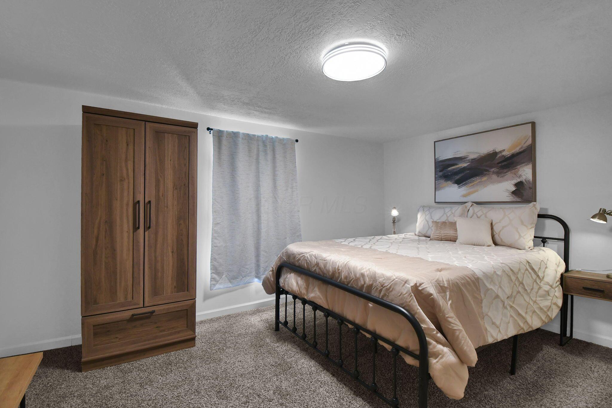 305 Madison Avenue Property Photo 17