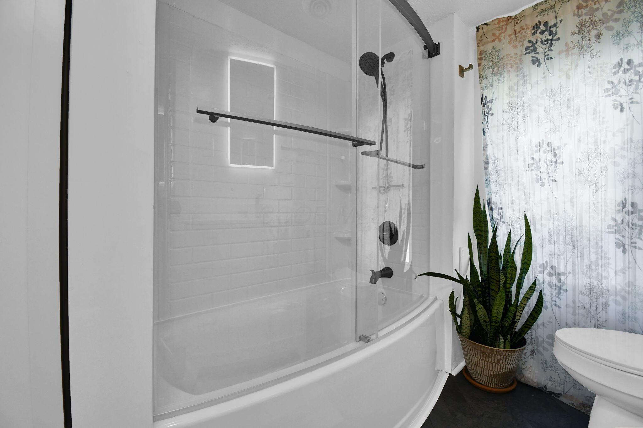 305 Madison Avenue Property Photo 19