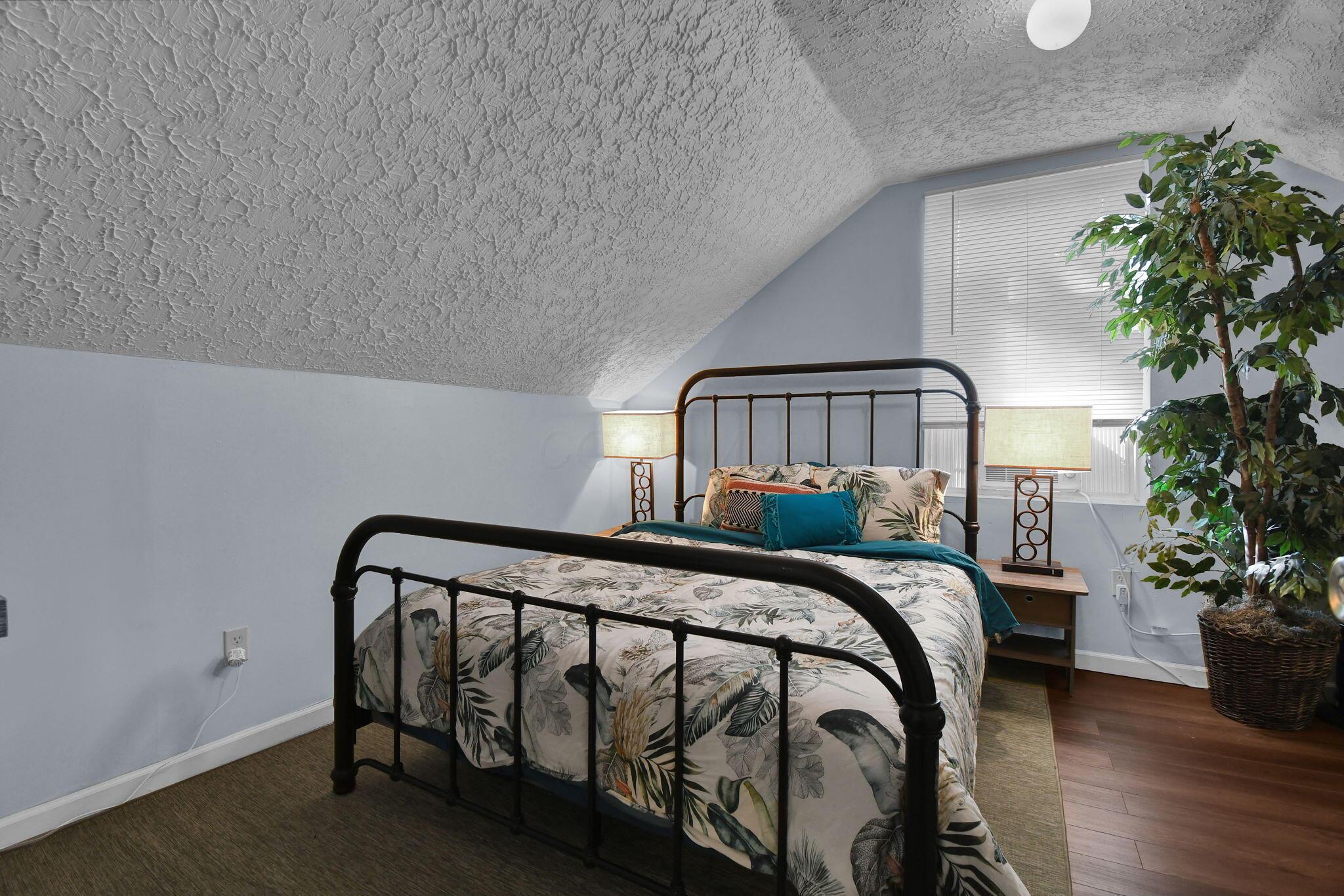 305 Madison Avenue Property Photo 34