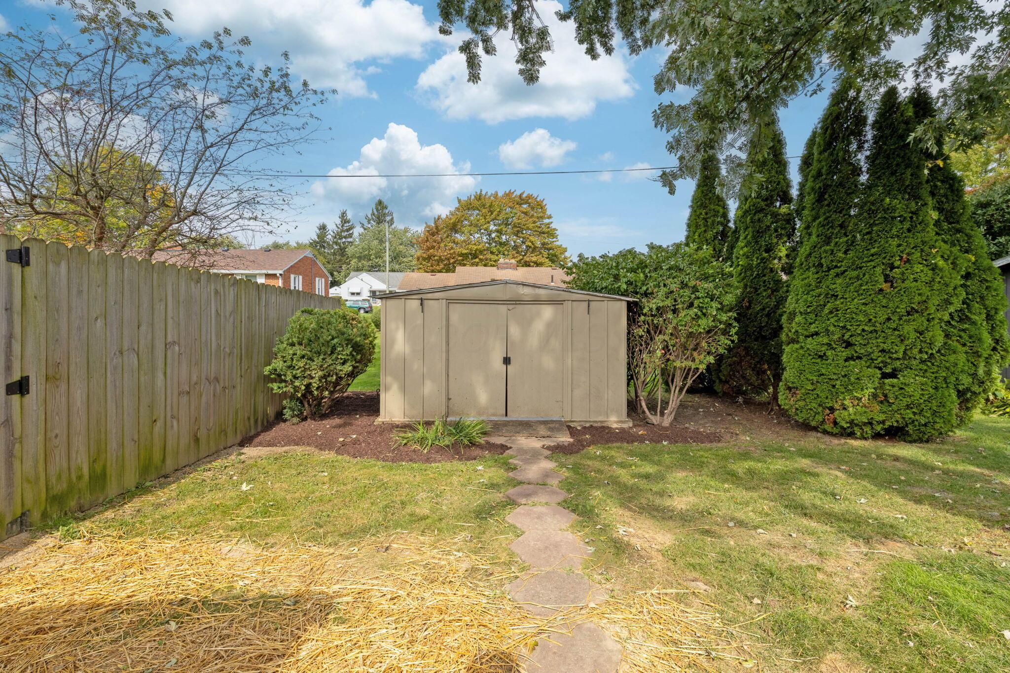 528 Midland Drive Property Photo 5